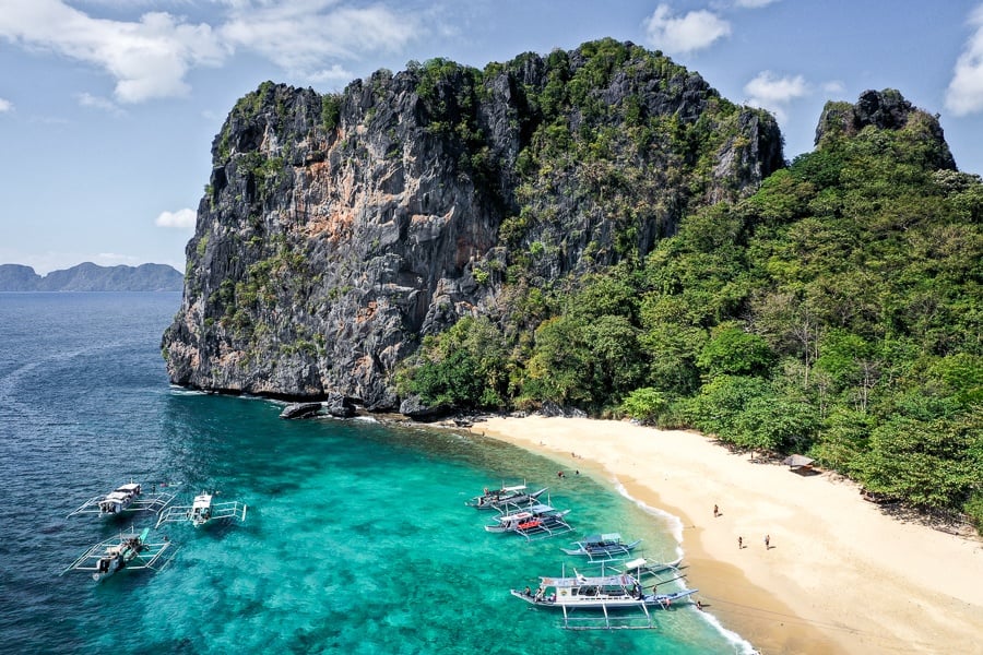 Drone picture of Helicopter Island in El Nido