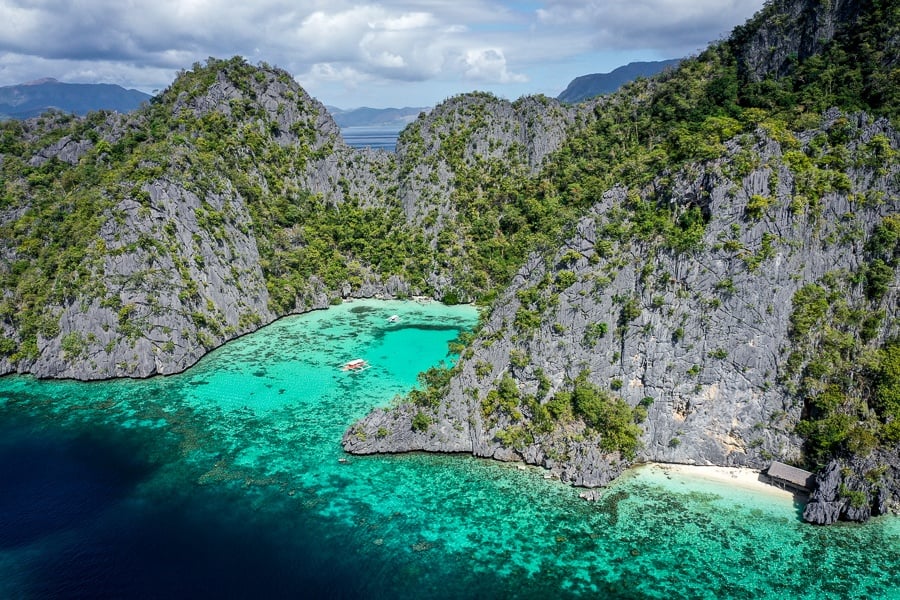 Turquoise lagoon in Coron Palawan