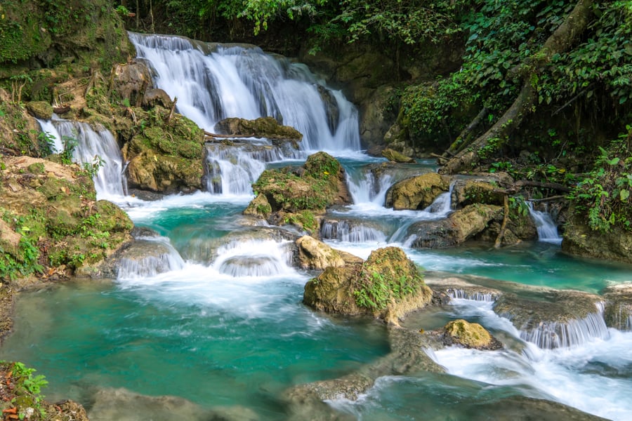 Air Terjun Piala Waterfall Luwuk