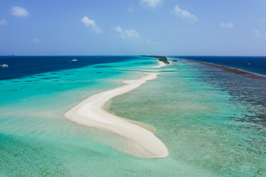 Drone picture of the end of the sandbar in Dhigurah island