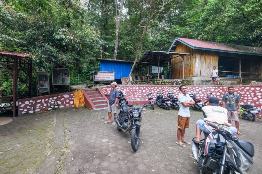 The final parking lot and trailhead