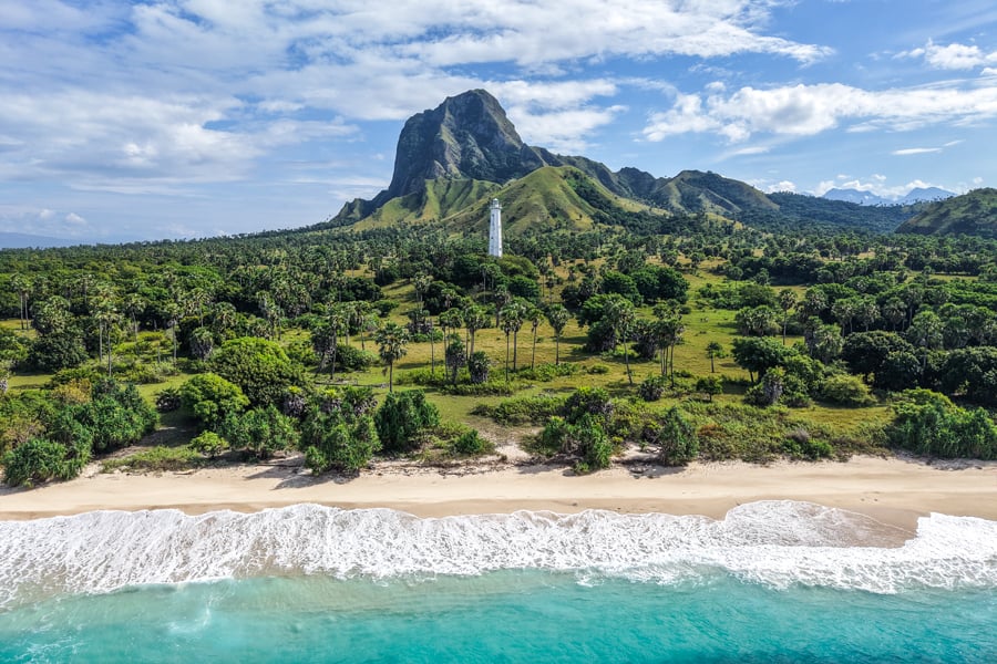 A drone pic of Nuca Molas island and beach