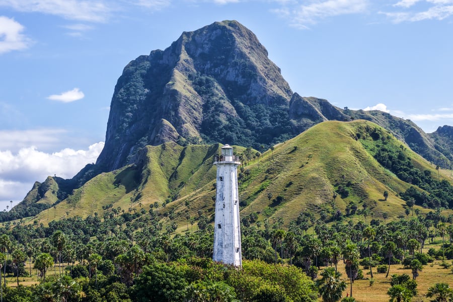 The lighthouse and main peak